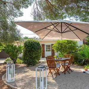 Haus Mit Garten Ueber Der Bucht Von Cannes Hébergement de vacances