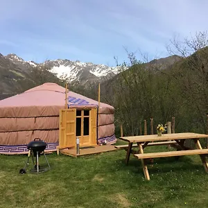 Yourtes Mongoles Gavarnie , Gèdre France